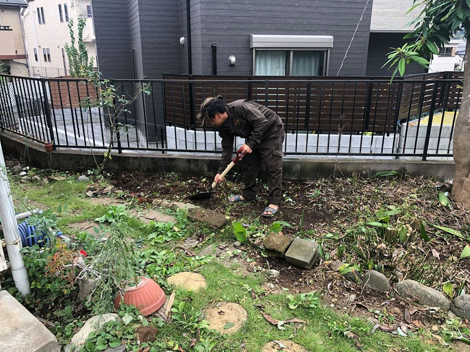 研修生、家庭菜園造り